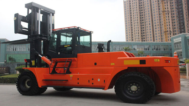 28-32t High-Capacity Diesel Forklifts