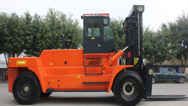 35t-36t High-Capacity Diesel Forklifts