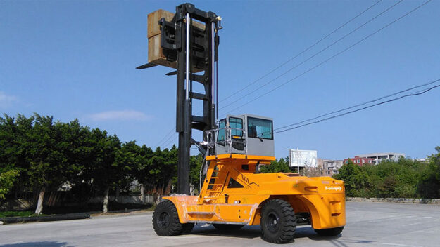 40t-50t High-Capacity Diesel Forklifts