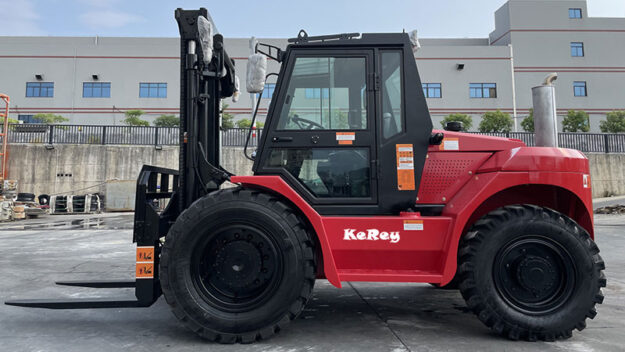 5-Tons Rough Terrain Off-Road Forklift